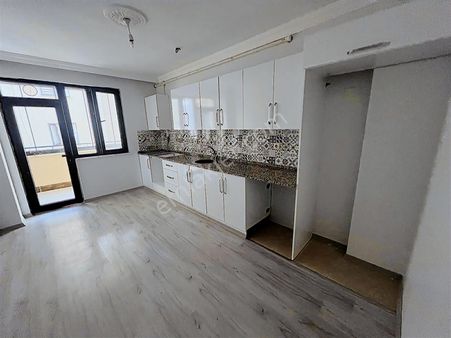 Araklı'da Kiralık 4+1 Doğalgazlı 180m2 Daire