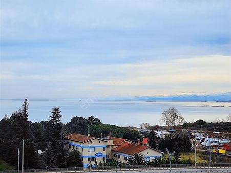 E&d Emlaktan Trabzon Yalıncak'ta Satılık 3+1 Manzaralı Daire
