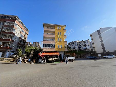 Pelitlide Deniz Manzaralı Satılık 4+1 Daire