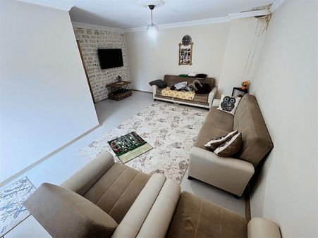 Merkez'de Satılık Doğalgazlı Asansörlü 3+1 Çarşı İçinde Daire