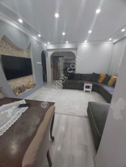 Bahçelievler Soğanlı Merkez Cami Yakını 2007 Yapımı 5+1 200m2 Süper Dubleks Daire