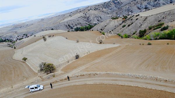 Çınar Da Köy Merkezine Yakın Yol Kenarı Manzaralı 26.000 Metre