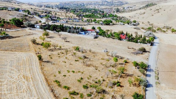 **güzelhisar Da Yol Kenarı Tel Örgülü 850 Metre Tapulu Bahçe-*-