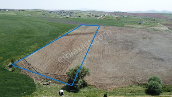 ***çeşme Başında Yol Kenarı Hisse Tapulu**