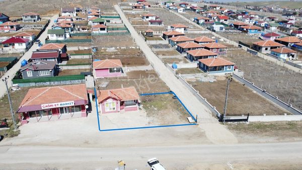 Tatlar Sakızagacı Mevkiinde Asfalt Üstü Elektrik Su Aktif Bahçe-