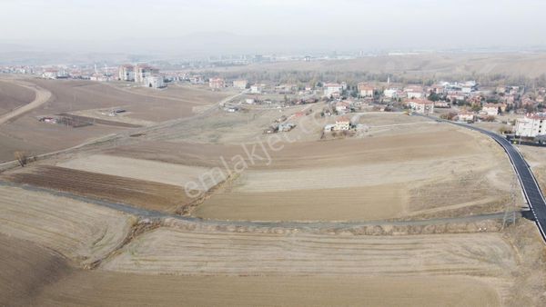 -*altınova Da Bi Daire Getirili 220 Metre 8 Katlı Bölgede*-*