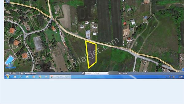 Arnavutköy Balaban Köyünde Satılık 1.210 Metre Tek Tapu Tarla