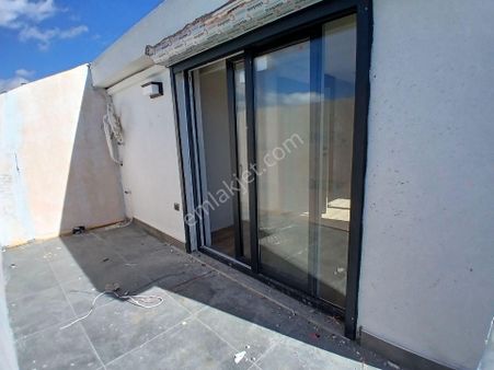 Genclik'te Sıfır Binada