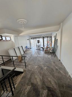 Mehmetoğlu Gayrımenkul'den Kiralık 120m2 Dükkan