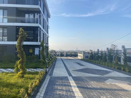 Mehmetoğlu Gayrimenkul Den Hürriyet Mah. Site İçi 1+1