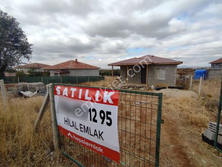 Aydıncıkta 400 M2 1+1 Evli Elektrik Su Aktif Bahçe