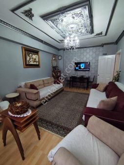 Reşadiye Mahallesinde 3+1 Ara Katta Satılık Daire Fırsatı❗❗