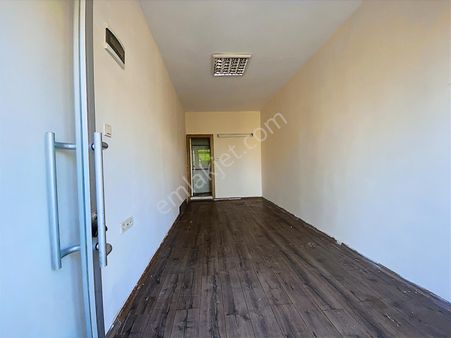 Erdal Yaklav Cadde Üzerinde Küçük İşletmeler İçin Çok İdeal