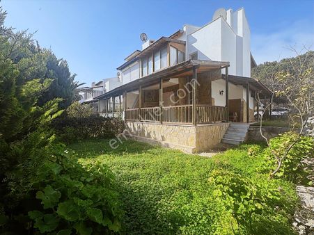 Çeşme Çiftlikköy 5+1tripleks Villa: Özel Plaj Ve Doğayla İç İçe!