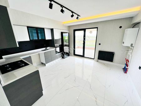 Valentia'dan Vadi Manzara'da 1 Ay Sonra Teslim Satılık 3+1 Daire