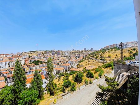 Seyranbağlarında Manzaralı Ara Katta Satılık 3+1 Boş Daire !!!