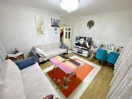 Valentia'dan Ege Lisesi Yanı Yüksek Giriş Satılık Fırsat Daire !