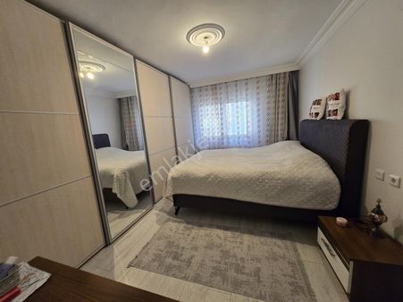 Şafaktepe Mah. Ara Kat Merkezi Lokasyon 3+1 Satılık Daire