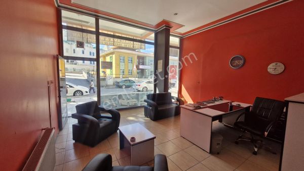 Nova Gayrimenkul'den Acil Satılık Cadde Üzeri Dükkan