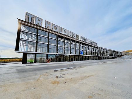 Mega Şaşmaz'da Köşe Büyük Dükkan-araç Takaslı Ücretsiz Tapu