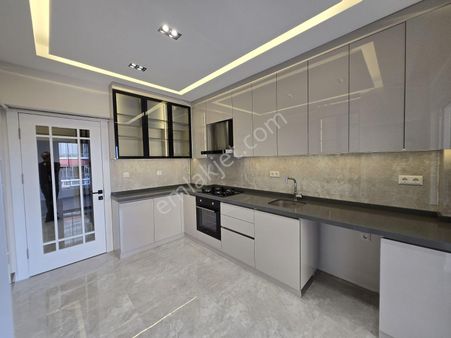 Eryaman Mah 3+1 Asansörlü E/banyolu Lüx Yapı Satılık 3+1 Daire