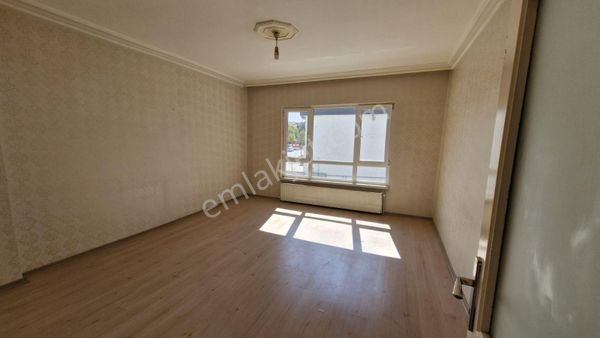 Topçu Mah Ara Kat Çift Asansörlü Satılık 3+1 Daire