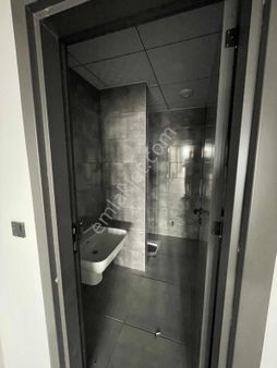 Kiralık 3 Katlı Dükkan Zümer Sanayi Sitesinde