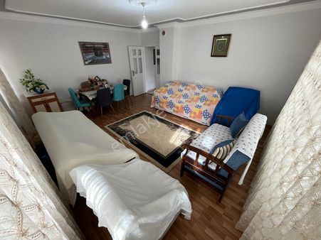 Topçu Mah Sinde Satılık 3+1 Ara Katta Daire