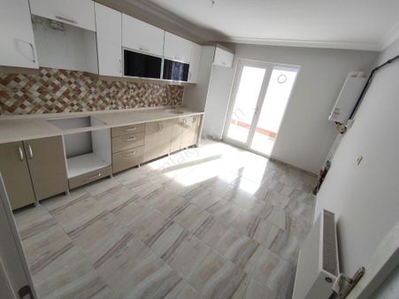 Karapürçek Salı Pazarı Yakını 3+1 Ön Cephe Asansörlü Satılık Daire