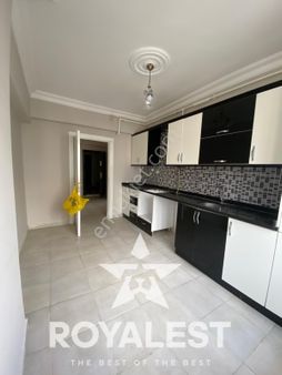 Royalest'ten Ara Kat Taşınmaya Hazır Merkezi Konumda 2+1