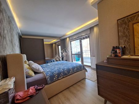 Atanora Vadi'den Trt Panora Yakını 2 Banyolu Genç Bina Ara Kat Ön Cephe Geniş Metraj 4+1