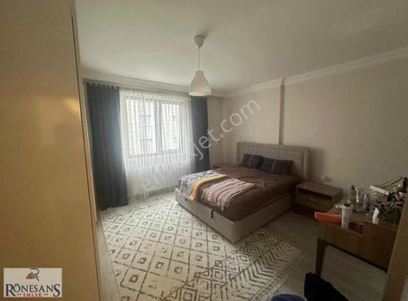 Rönesans Emlak Fatih Bulut'tan Kiralık Eşyasız 3+1