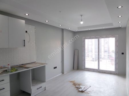 100.yılda,5.kat 3+1, Açık Mutfak,hasarsız,satılık Daire