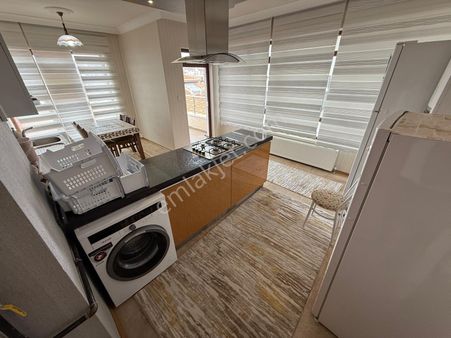 Vatan'dan Aktepe Stadı Arkası Genç Bina Lüks Yapılı Satılık 3+1 Katta Tek Daire