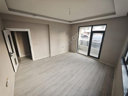 Sancaktepe'de 3+1 - Sıfır Bina - Ful Yapılı - Asansör - Ön Cephe