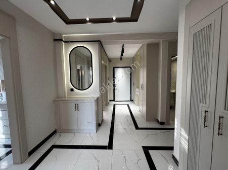 Babil Emlaktan Satlık Yenibeşevlerde Konforlu Lüx 3,5+1 Daire