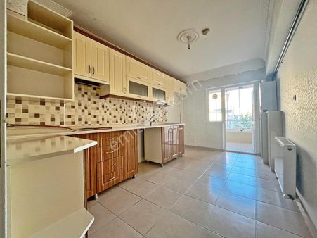 Yuvam'dan Menderes'de 3+1 Geniş Kullanışlı Daire Fırsatı !!!