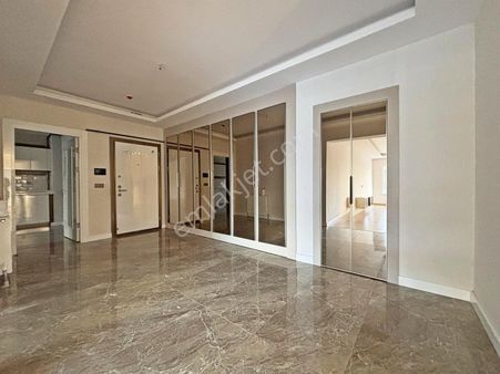 Yuvam'dan Yenikentin En Gözde Sitesin'de 4+1 Daire Fırsatı