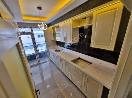 Yuvam Gayrimenkul'den Menderes Mahallesin G.odalı 3+1