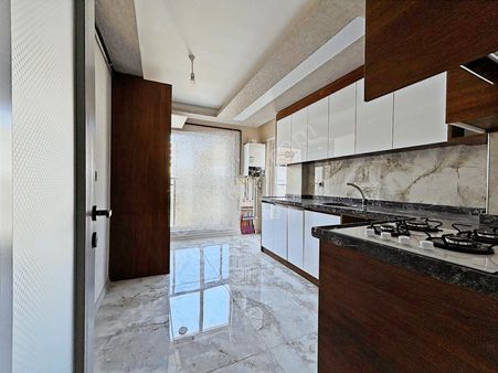 Yuvam'dan Merkezi Konumda Arakat Ön Cephe Lüks Fırsat 2+1 Daire*