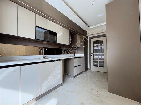 *yuvam'dan Okullar Bölgesinde Ultra Lüks Geniş Oturum Sıfır 2+1*