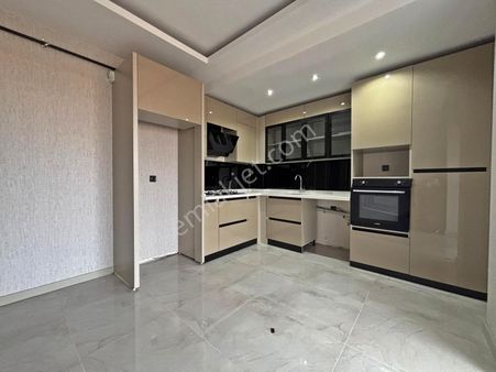 Yuvam'dan Göz Kamaştıran İşçiliğiyle Arakat Sıfır Delüx Mega 2+1