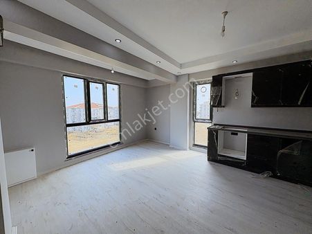 Karaca'dan Altınova Mah.'de Sıfır 1+1 Deniz Manzaralı Kiralık