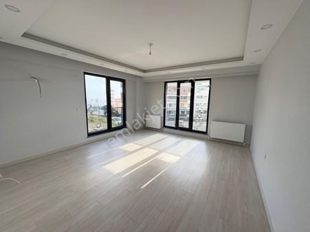 Karaca'dan Atatürk Mah.ana Cadde Üzeri Yüksek Giriş Satılık 3+1