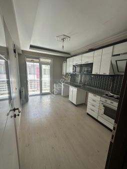 Ömerağa Mahallesinde 2+1 Geniş Kiralık Daire