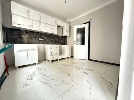 Şentürk Gayrimenkul'den Muradiye Çevresi 3+1satılık Fırsat Daire