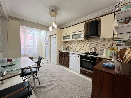 Şentürk Gayrimenkul'den* H.gazide 3. Kat Full Yapılı Daire***