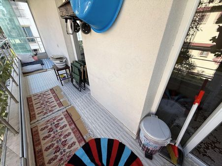 Şentür Gayrimenkul'den Beşikkaya'da Ara Kat Masrafsız Daire ***