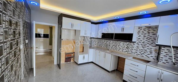 Acil Acil Satılık Site İçi 14 Cadde Dibi 3+1 Yapılı Daire