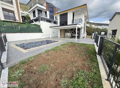 Didim Akbük'te Akıllı Sistem Müstakil Havuzlu Villa